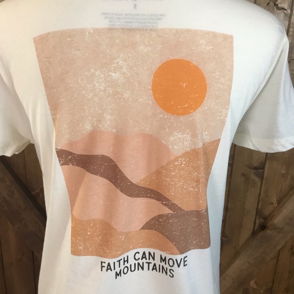 Social Scene Ivory Short Sleeve Tee Size Small - Picture 5 of 8